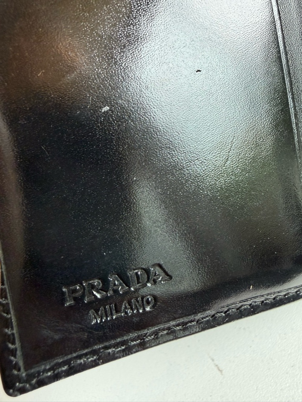 Prada ‘Vitello Leather Compact Wallet’ - Picture 8 of 11